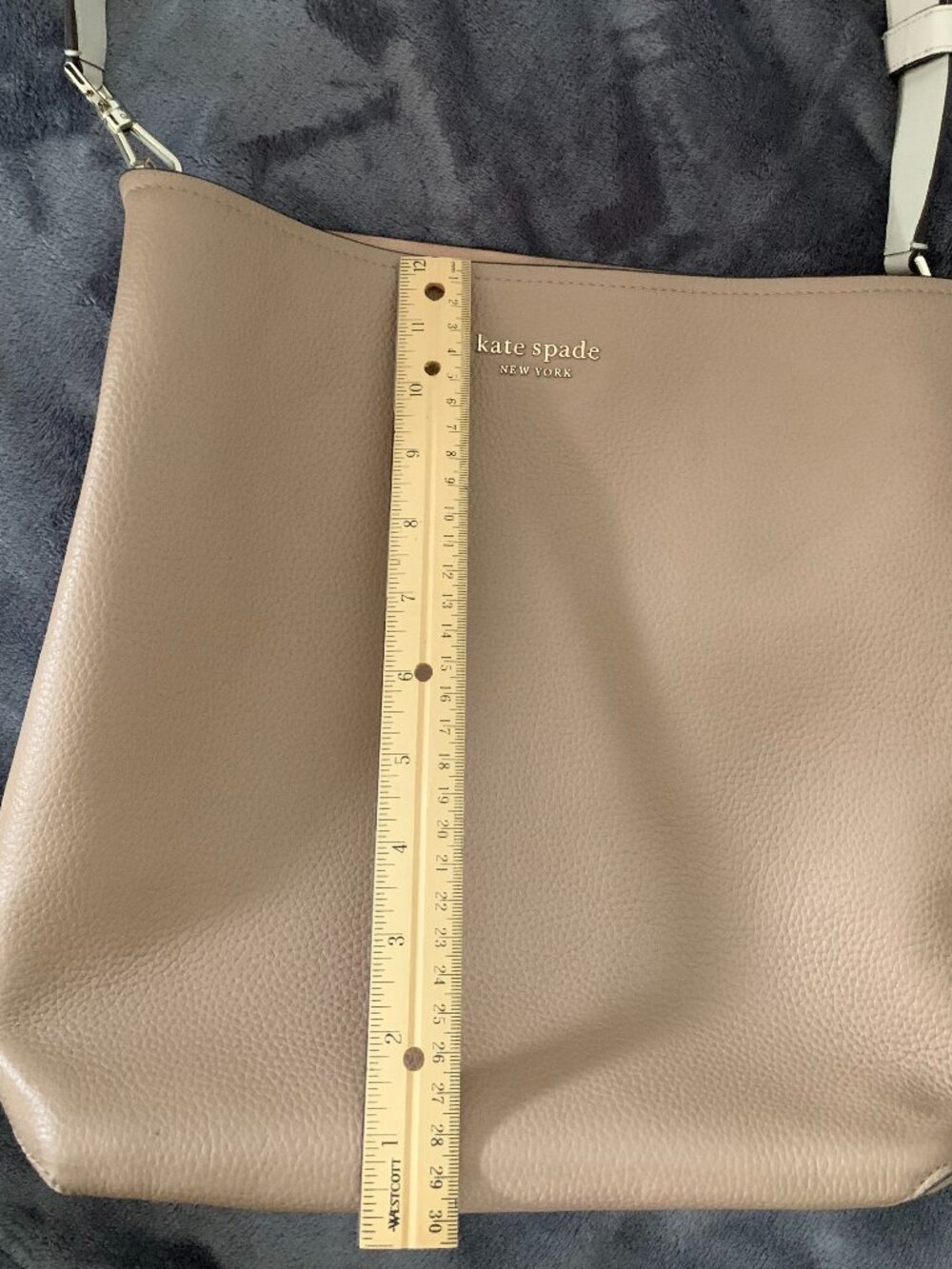 Kate Spade New York Beige Multi River Large Bucket Bag - Picture 13 of 16